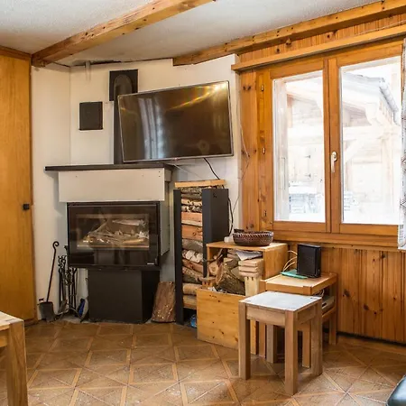 Alpesi faház Rustic Chalet Sleeps 15-16 Fireplace 2 Parking La Tzoumaz