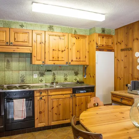 Rustic Chalet Sleeps 15-16 Fireplace 2 Parking * La Tzoumaz